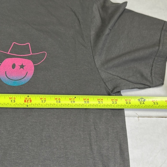 Women’s L/XL Short Sleeve Top NWT Cowboy Smiley Face Rodeo Western Festival - Picture 6 of 8